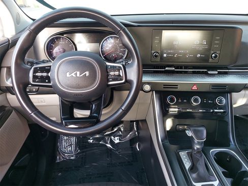 Certified 2024 Kia Carnival LX image 16