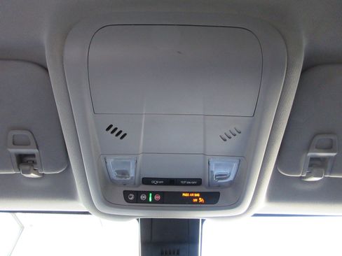 Used 2021 Chevrolet Equinox LS w/ LPO, Floor Liner Package FWD image 18