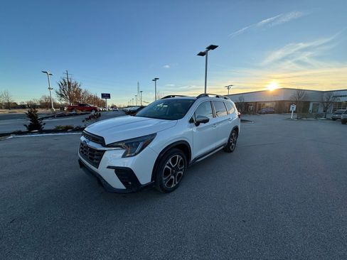 Used 2023 Subaru Ascent Limited w/ Technology Package image 1