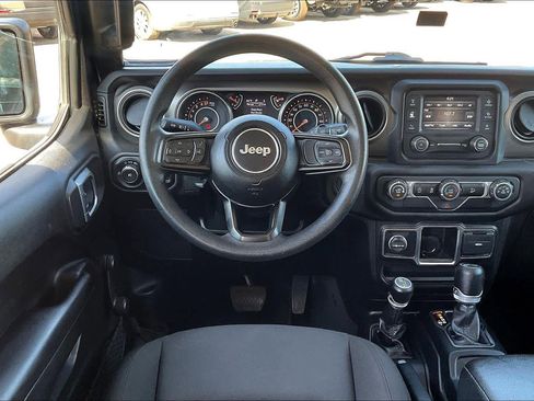 Used 2019 Jeep Wrangler Unlimited Sport image 5