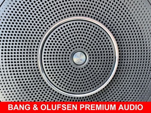 Used 2023 Ford Expedition Limited image 22