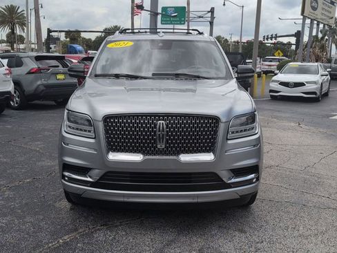 Used 2021 Lincoln Navigator Reserve w/ Luxury Package AWD/4WD image 2