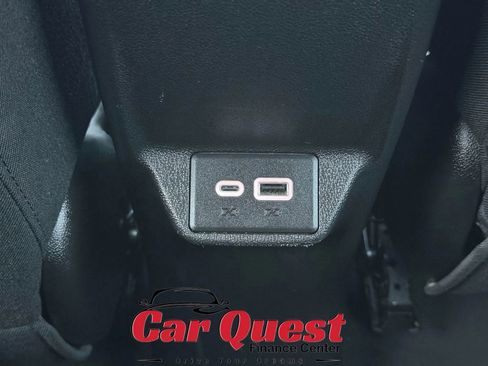 Used 2023 Chevrolet Bolt EUV LT FWD image 25