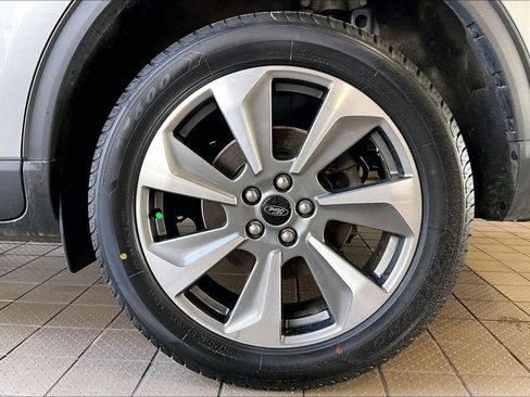 Used 2024 Ford Escape Platinum AWD/4WD image 32