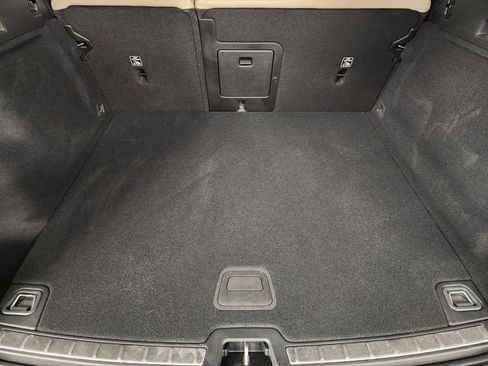 New 2026 Volvo XC60 B5 Plus w/ Climate Package image 34