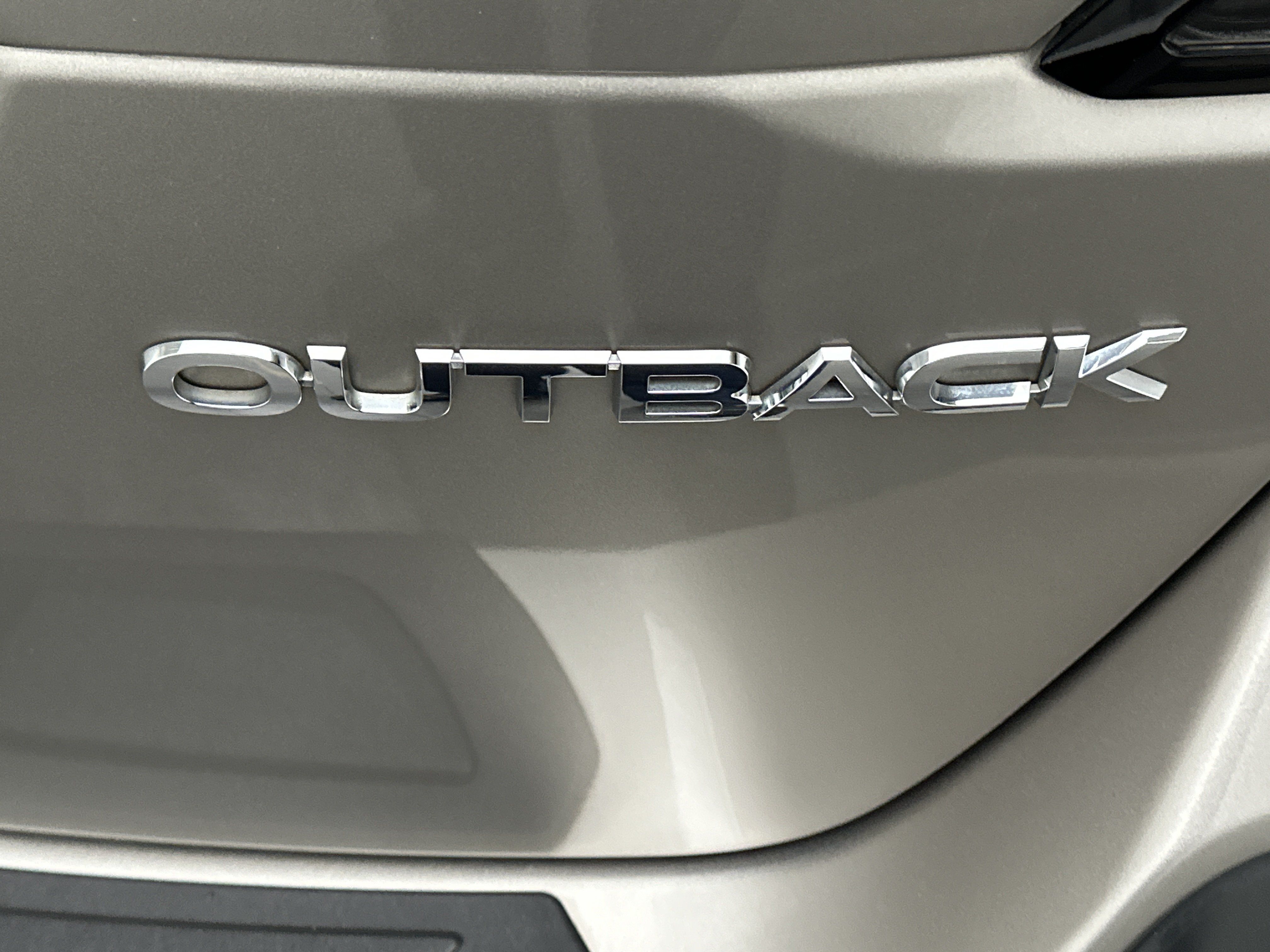 Used 2020 Subaru Outback Premium w/ Popular Package #1 AWD/4WD image 13