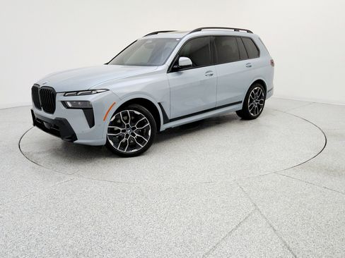 Used 2024 BMW X7 xDrive40i w/ M Sport Package image 1