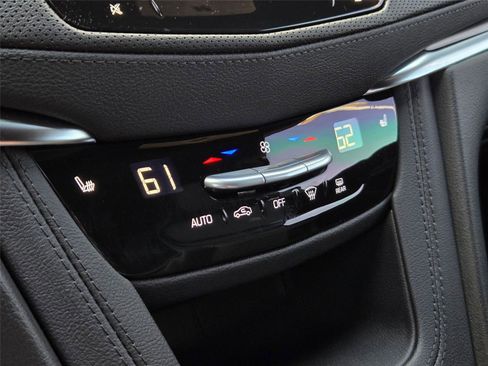 New 2026 Cadillac XT5 Luxury w/ LPO, Floor Liner Package image 19