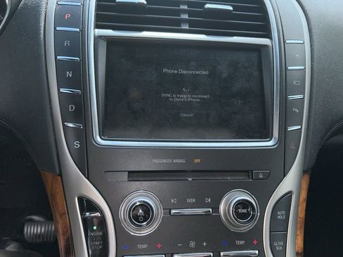 Used 2016 Lincoln MKX Reserve w/ Technology Package AWD/4WD image 9