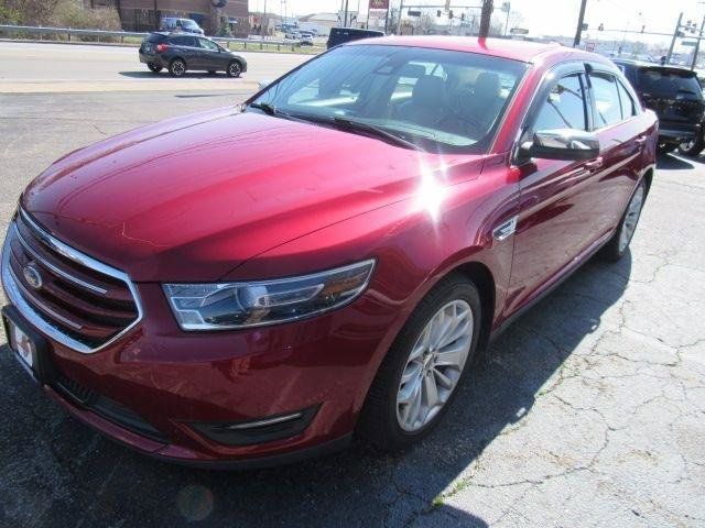 Used 2017 Ford Taurus Limited FWD image 3