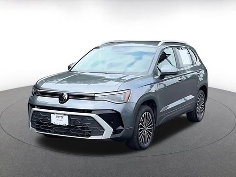 Used 2026 Volkswagen Taos SE FWD image 7