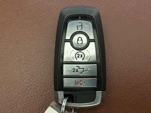 Used 2019 Ford F150 King Ranch w/ Equipment Group 601A Luxury AWD/4WD image 23