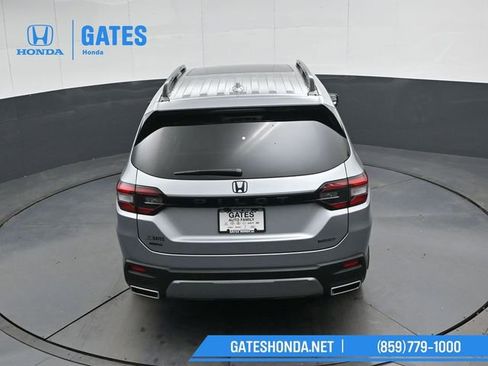 New 2026 Honda Pilot Touring image 52