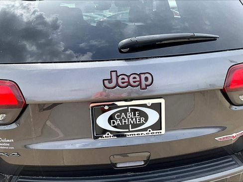 Used 2020 Jeep Grand Cherokee Trailhawk w/ Trailhawk Luxury Group image 24