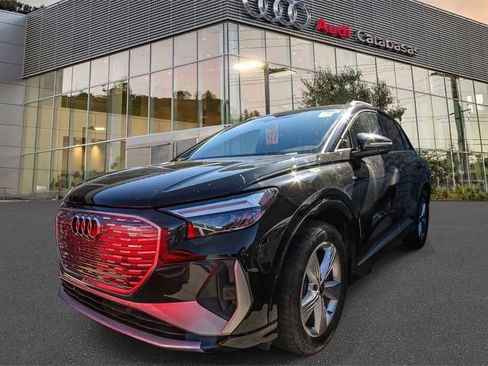 Used 2024 Audi Q4 e-tron Premium w/ Convenience Package image 1