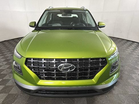 Certified 2023 Hyundai Venue SEL FWD image 9