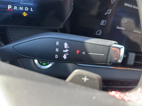 Used 2026 Chevrolet Equinox RS image 31