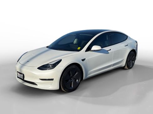 Used 2022 Tesla Model 3 Long Range image 1