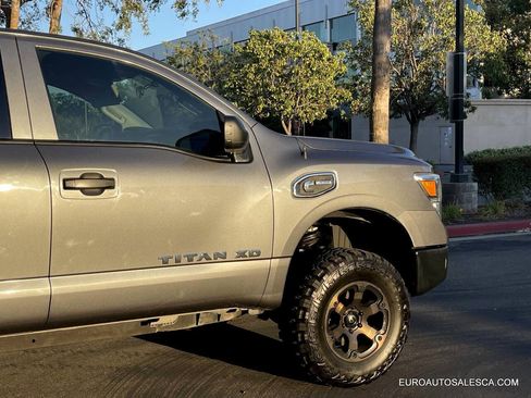 Used 2017 Nissan Titan S image 10