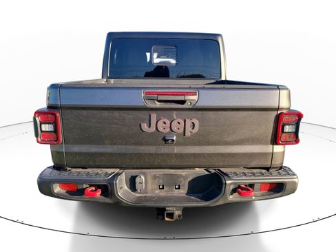 Used 2024 Jeep Gladiator Rubicon w/ Technology Group AWD/4WD image 5