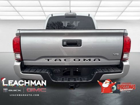 Used 2019 Toyota Tacoma TRD Sport image 6