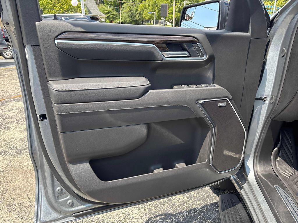 New 2026 Chevrolet Silverado 1500 RST w/ Convenience Package II AWD/4WD image 9