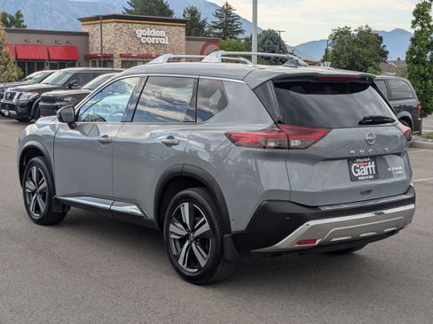 Used 2022 Nissan Rogue Platinum w/ Head-Up Display Package AWD/4WD image 8