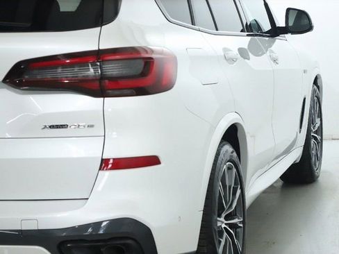 Certified 2022 BMW X5 xDrive45e w/ M Sport Package image 49