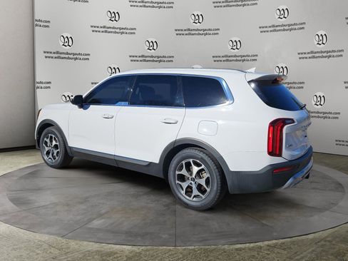 Used 2022 Kia Telluride EX w/ Towing Package image 3