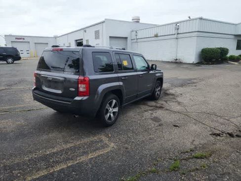 Used 2016 Jeep Patriot High Altitude FWD image 13