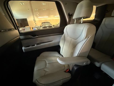 Used 2024 Hyundai Palisade SEL FWD image 30