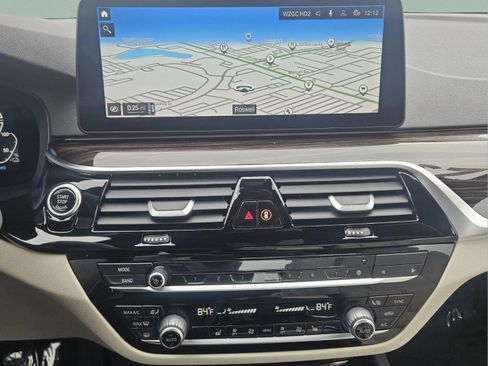 Used 2023 BMW 530e w/ Premium Package image 16