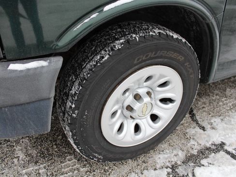 Used 2010 Chevrolet Express 1500 LS image 10