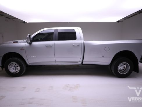 New 2026 RAM 3500 Laramie w/ Towing Technology Group image 2