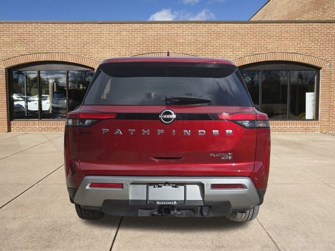 Used 2022 Nissan Pathfinder Platinum w/ Cargo Package image 4