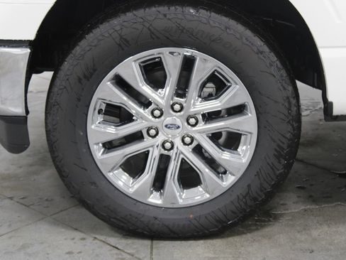 New 2025 Ford F150 Lariat w/ Equipment Group 502A High image 5