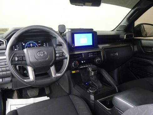 Used 2024 Toyota Tacoma SR5 w/ SR5 Upgrade Package image 20