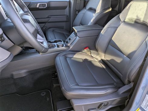 New 2025 Ford Bronco Outer Banks image 16