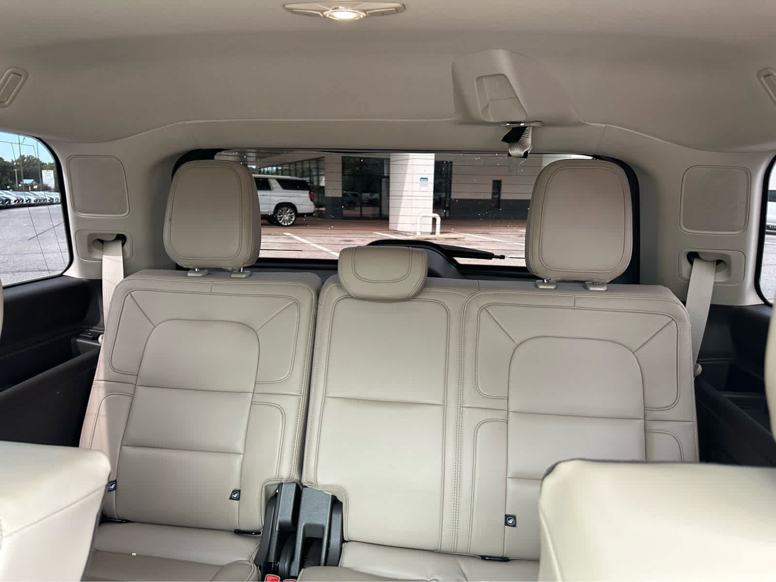 Used 2024 Lincoln Navigator Reserve AWD/4WD image 16