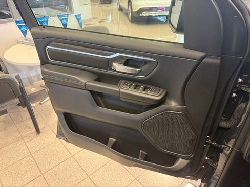 Used 2025 RAM 1500 Big Horn AWD/4WD image 21