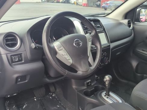 Used 2019 Nissan Versa SV w/ SV Special Edition Package image 9