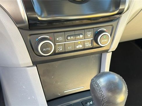 Certified 2018 Acura ILX image 19
