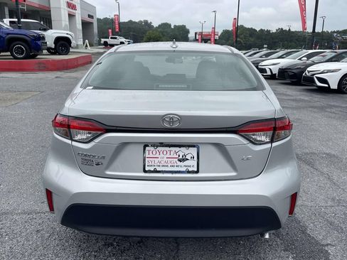 Used 2026 Toyota Corolla LE FWD image 3