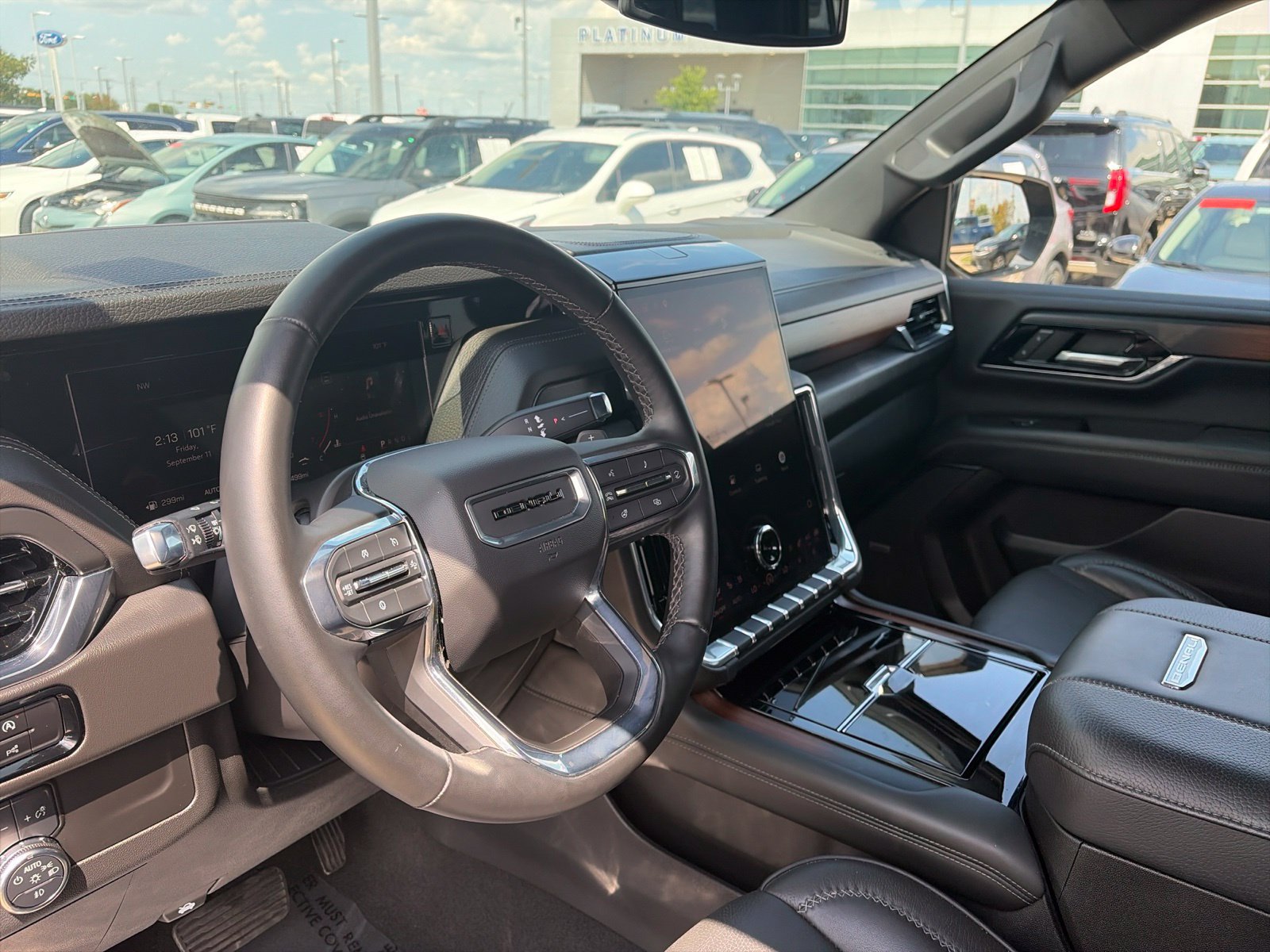 Used 2025 GMC Yukon Denali AWD/4WD image 14