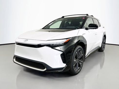 New 2025 Toyota bZ4X FWD image 7