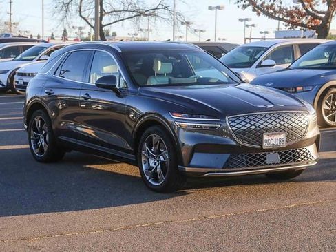Used 2023 Genesis Electrified GV70 Prestige w/ Prestige Package image 6