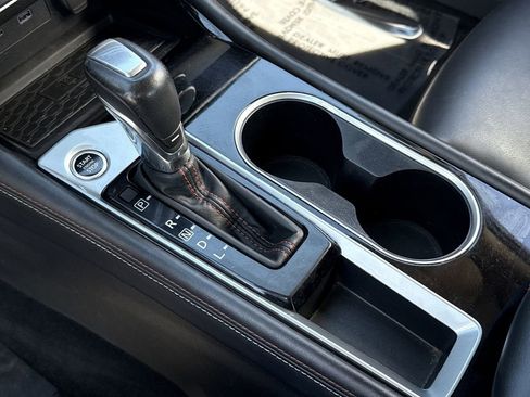 Used 2024 Nissan Altima 2.5 SR w/ SR Premium Package image 9