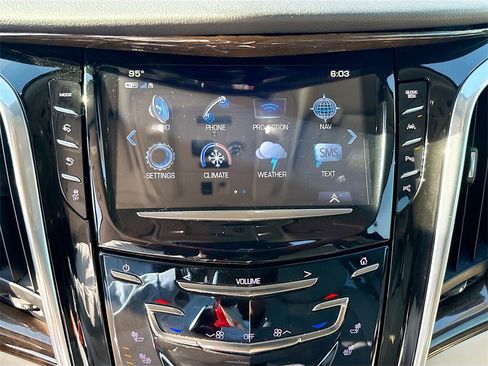 Used 2018 Cadillac Escalade Luxury image 16