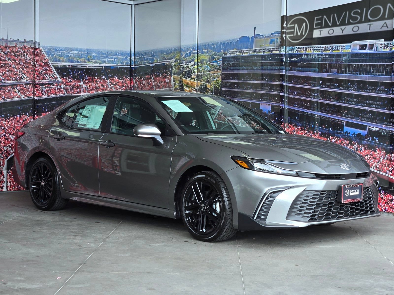 Used 2026 Toyota Camry SE FWD image 1