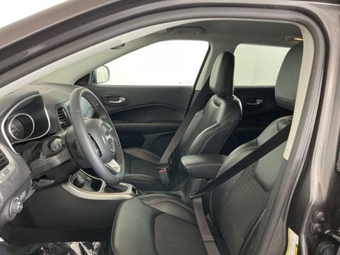 Used 2018 Jeep Compass Latitude w/ Popular Equipment Group image 14